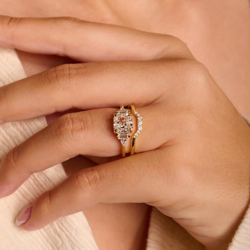 Verpulverd IJs Vierkante Ring – 14K Goud