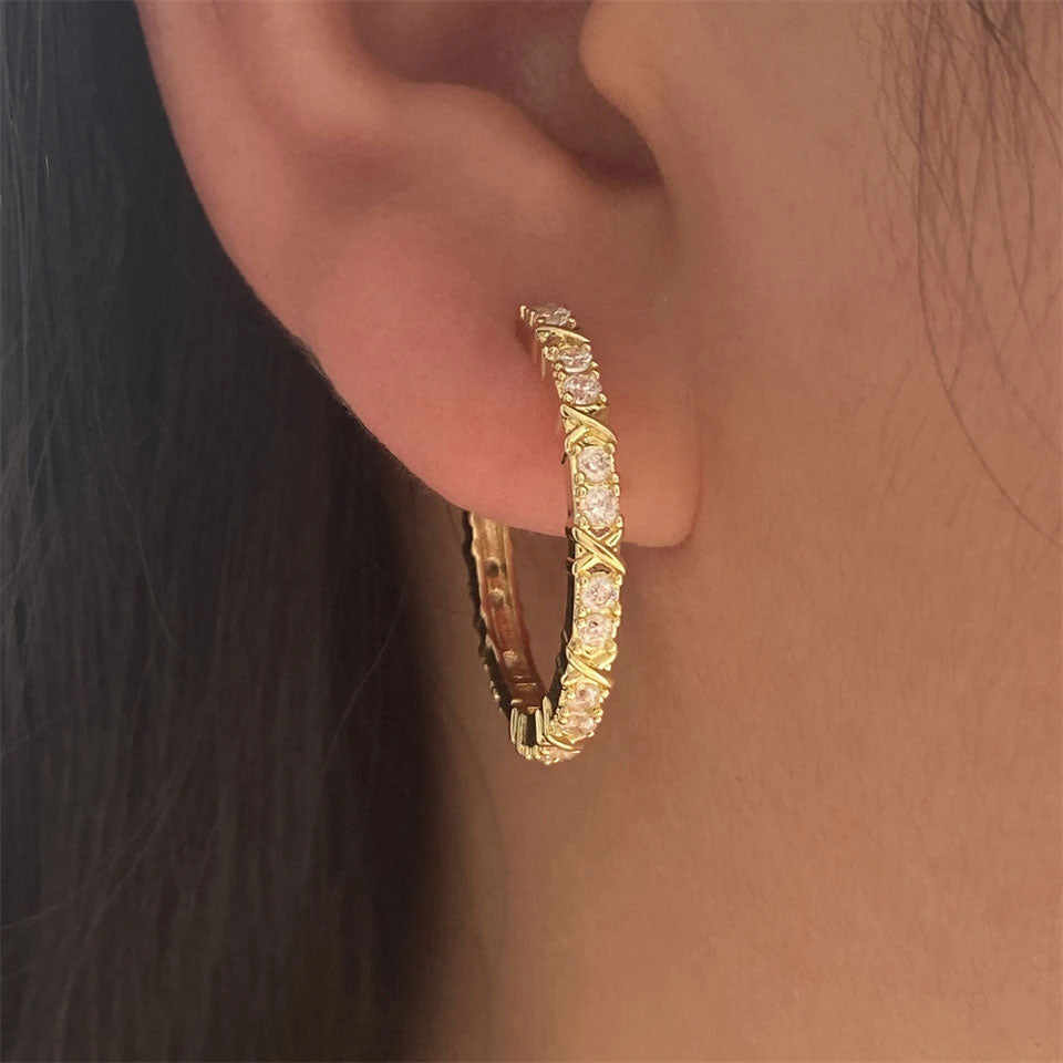 Zirconia Cross oorbellen | 18K Goud