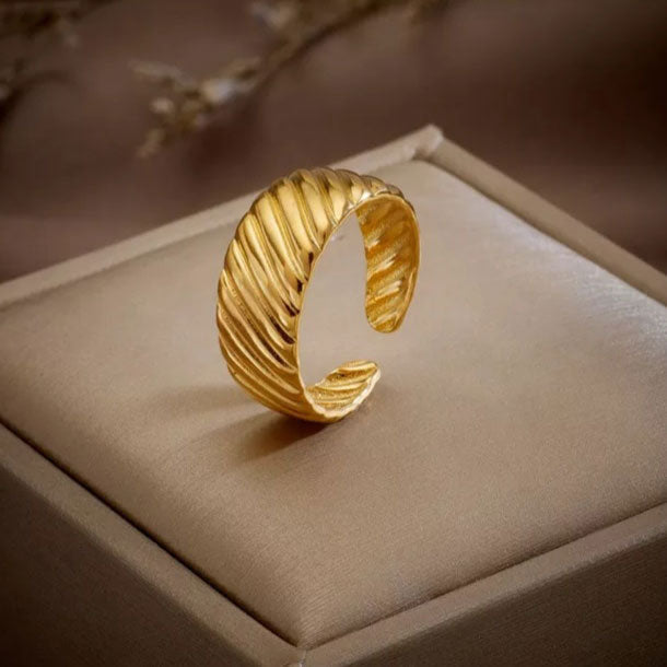 Riflad Ring | 18K Goud