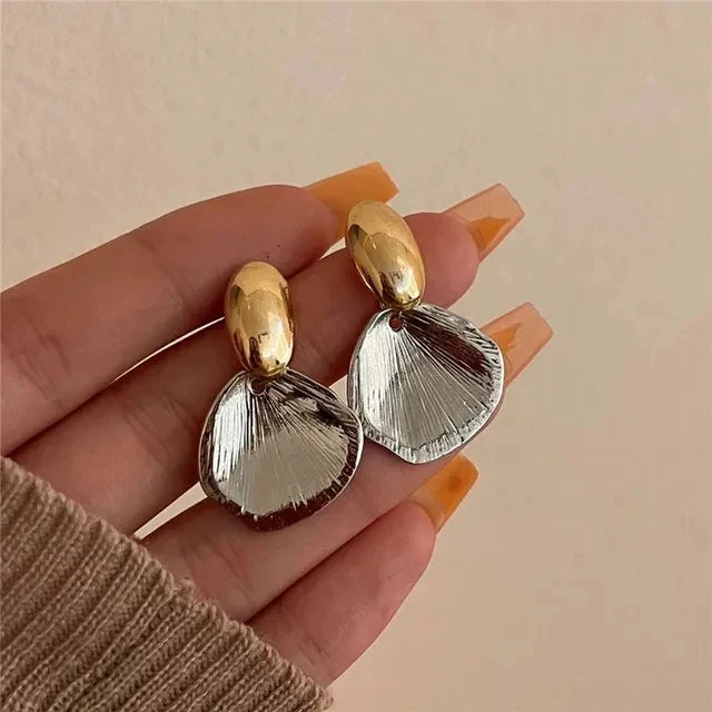 AVA OORKNOPJES IN TWEE KLEUREN